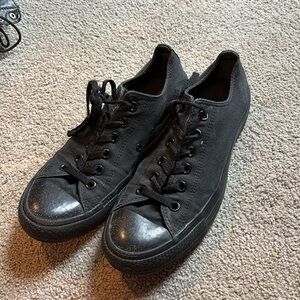Black Converse size 9